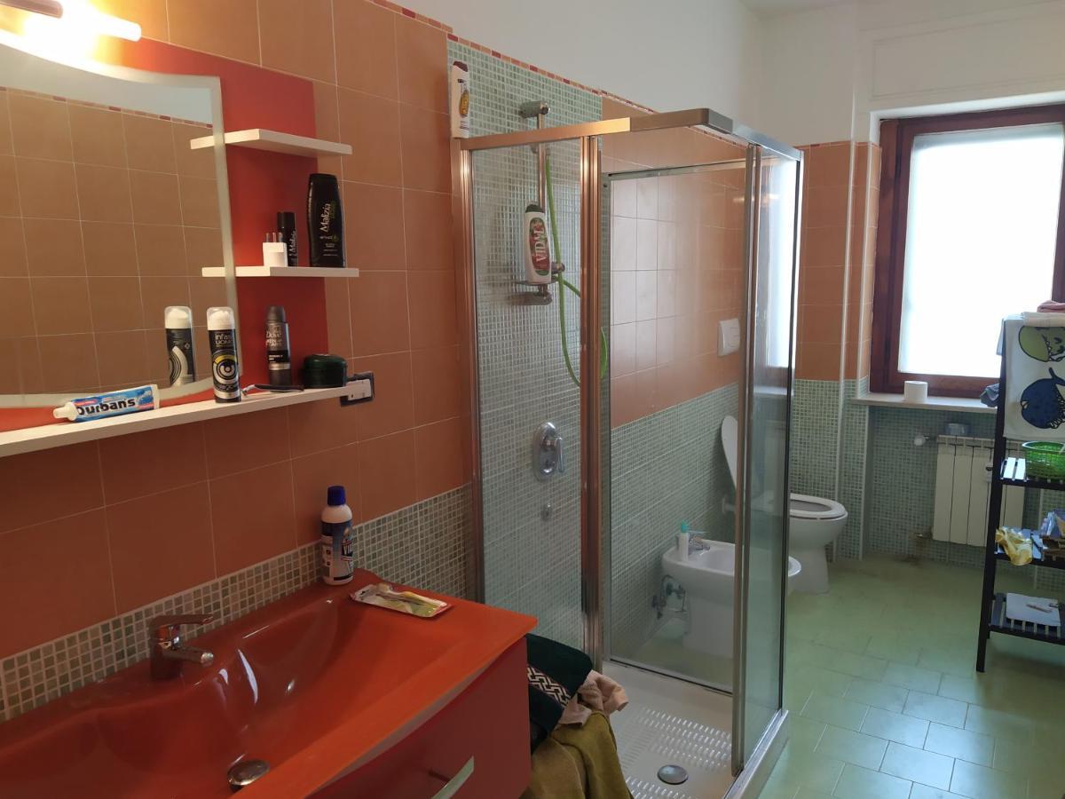 Vesuvio Corner - Spacious And Colorful Apartment In San Giorgio, Very Close To Napoli, Ideal For Families And Groups, Close To Pompeii, Sorrento... Сан-Джорджо-а-Кремано Экстерьер фото